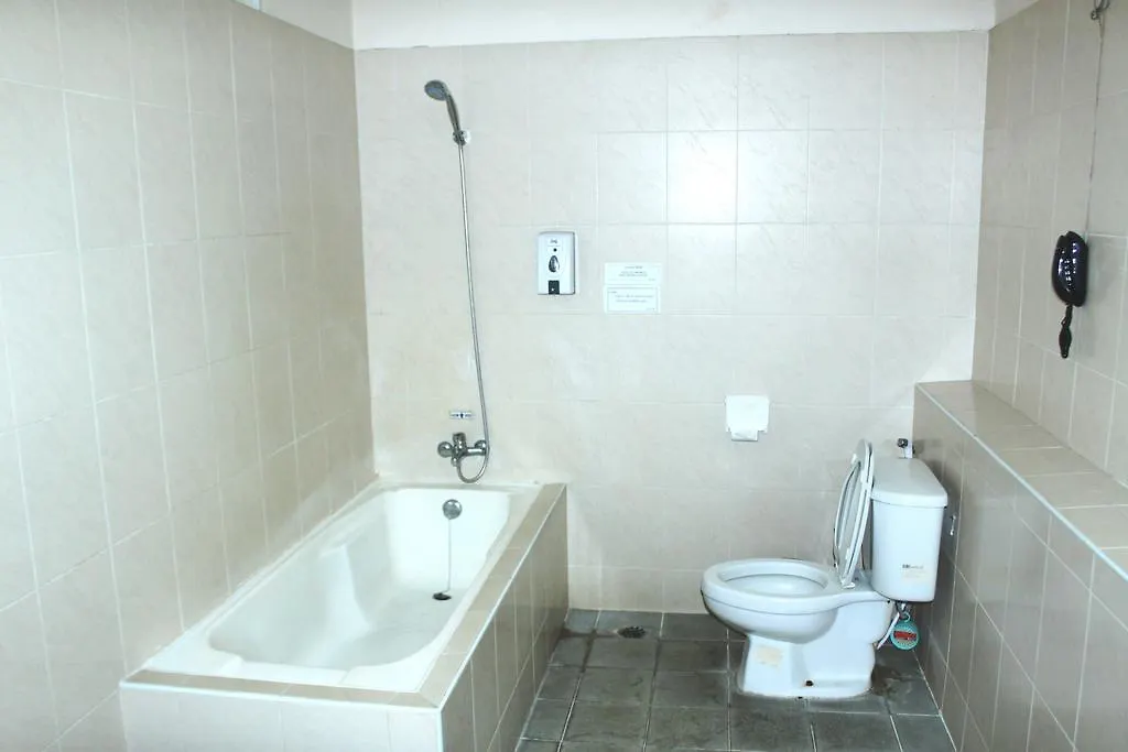 Goal Hotel Yangon 2*,